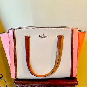 Coral and tan Kate spade purse. Excellent condition